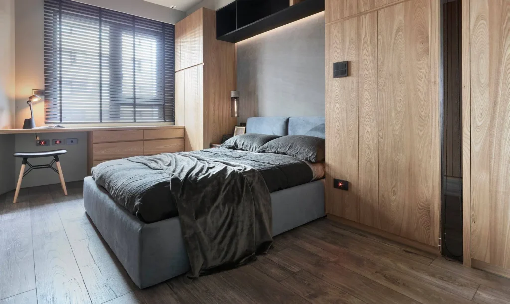 Transform Your Bedroom with Space-Saving Ideas